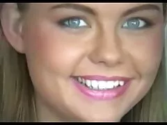 Julia Raven e Carol video donne sexy condividere un cazzo entra
