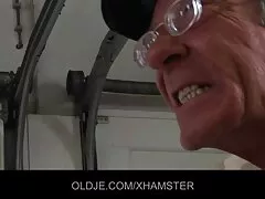 Lo schiavo novizio formazione Anale donne sexy video gratis 19 anni nel futuro